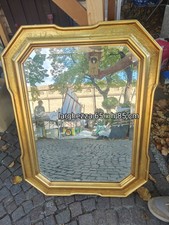 SPECCHIO CON CORNICE DORATA