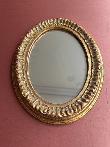 Specchio con cornice dorata - con,