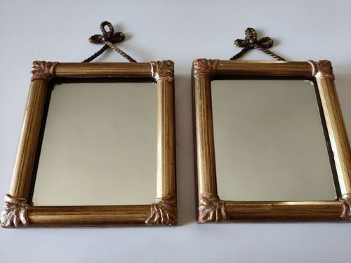 Due specchi decorativi - , in